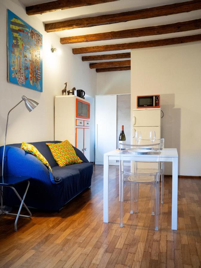 Monolocale Sui Tetti Di Bologna - Via Indipendenza Appartement Buitenkant foto