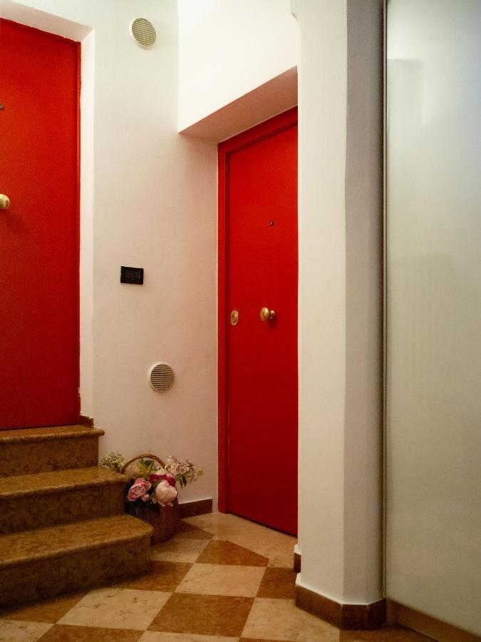 Monolocale Sui Tetti Di Bologna - Via Indipendenza Appartement Buitenkant foto