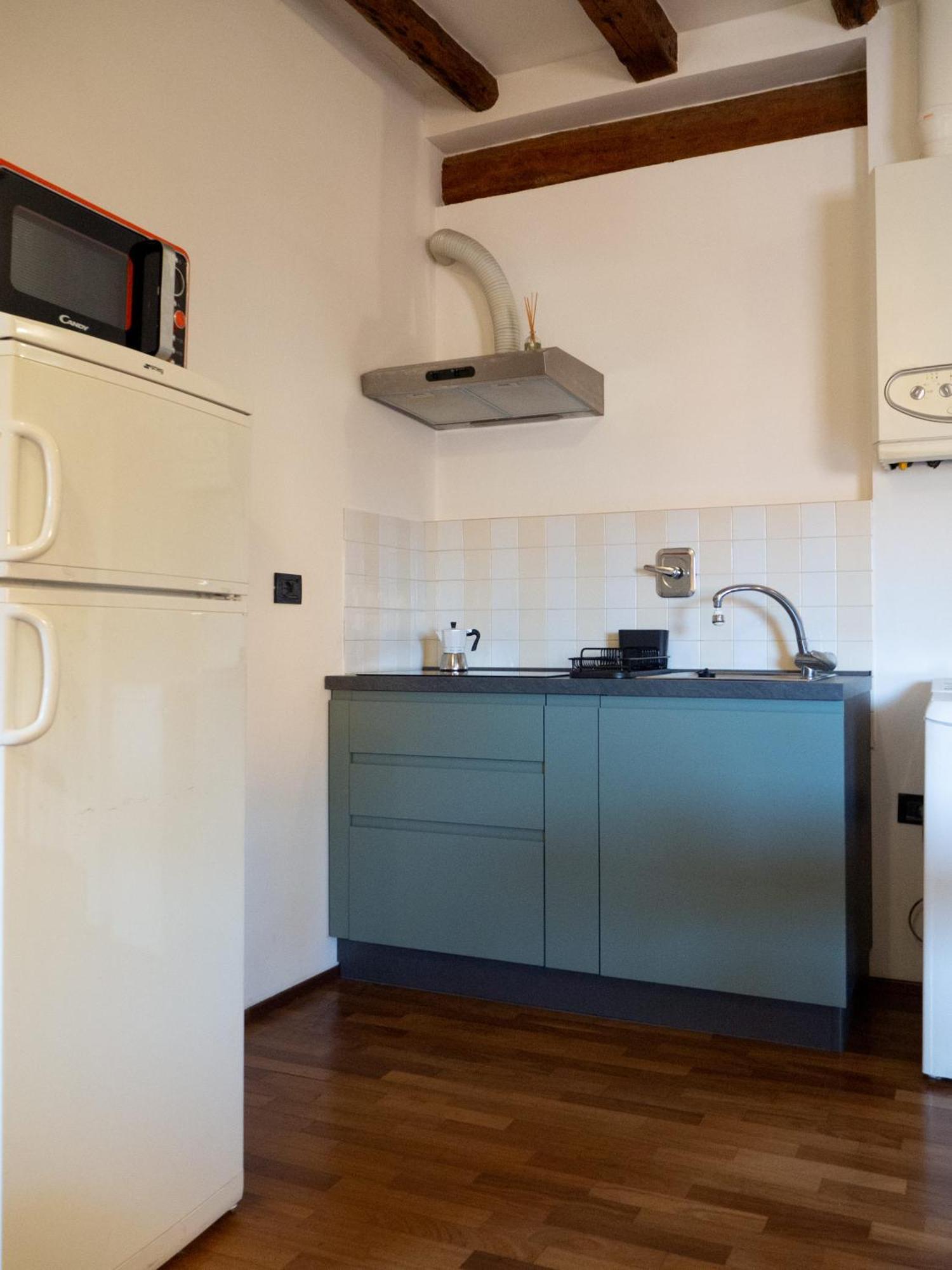 Monolocale Sui Tetti Di Bologna - Via Indipendenza Appartement Buitenkant foto