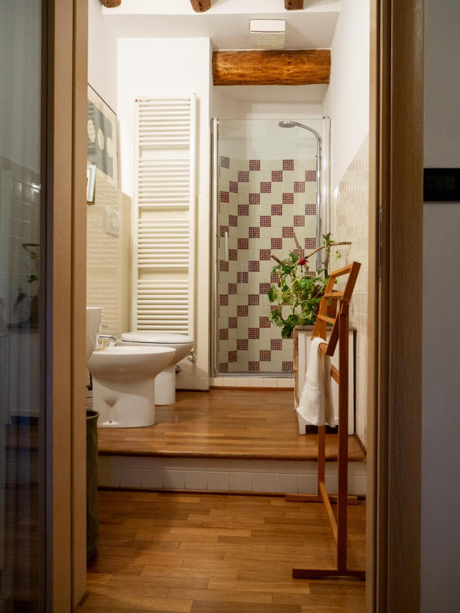 Monolocale Sui Tetti Di Bologna - Via Indipendenza Appartement Buitenkant foto
