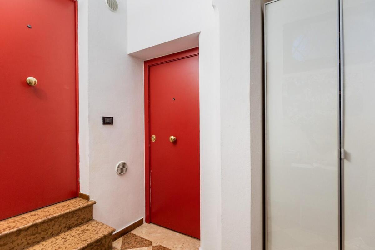 Monolocale Sui Tetti Di Bologna - Via Indipendenza Appartement Buitenkant foto