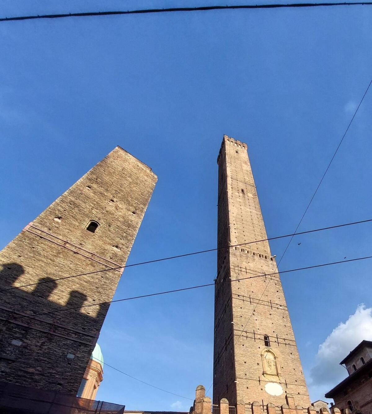 Monolocale Sui Tetti Di Bologna - Via Indipendenza Appartement Buitenkant foto
