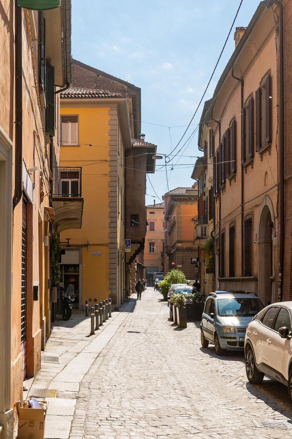 Monolocale Sui Tetti Di Bologna - Via Indipendenza Appartement Buitenkant foto
